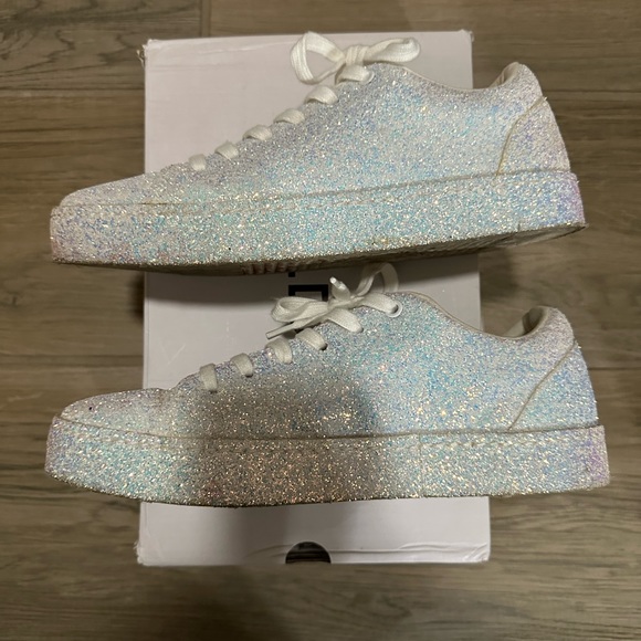 Aldo Glitter “Etilivia” Tennjs Shoes size 8 (women’s) used - Picture 3 of 7